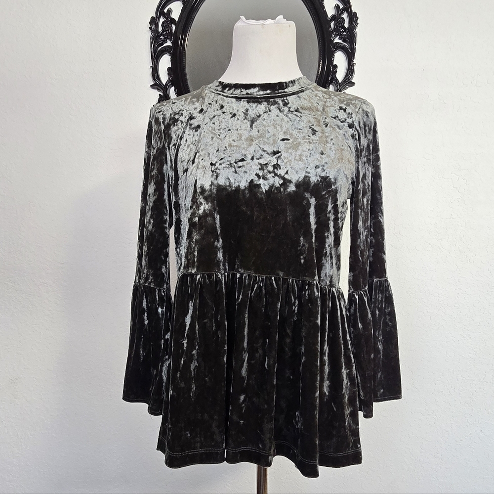 Cupio Velvet Bell Sleeve Top